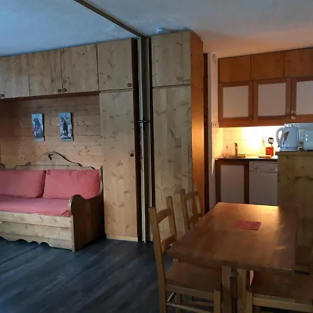 Bourgeon - Studio Pour 4 Personnes 94 *
